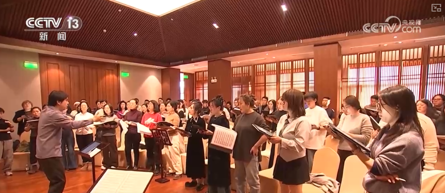 务”催生多样“智”享养老消费新场景新葡京银发经济活力涌动 “科技+服(图21)